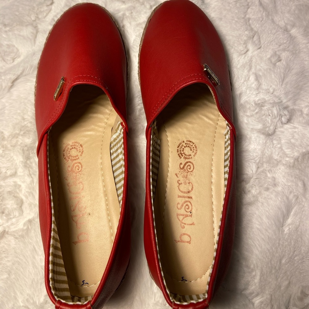 Shoes Flat shoes Red color Moda Bella